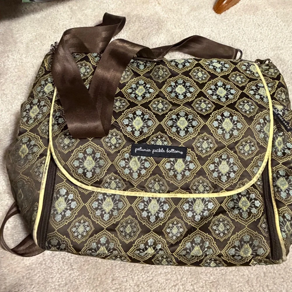 Petunia Pickle Bottom Baby Chic Diaper Bag Brown Gold Damask Brocade Messenger